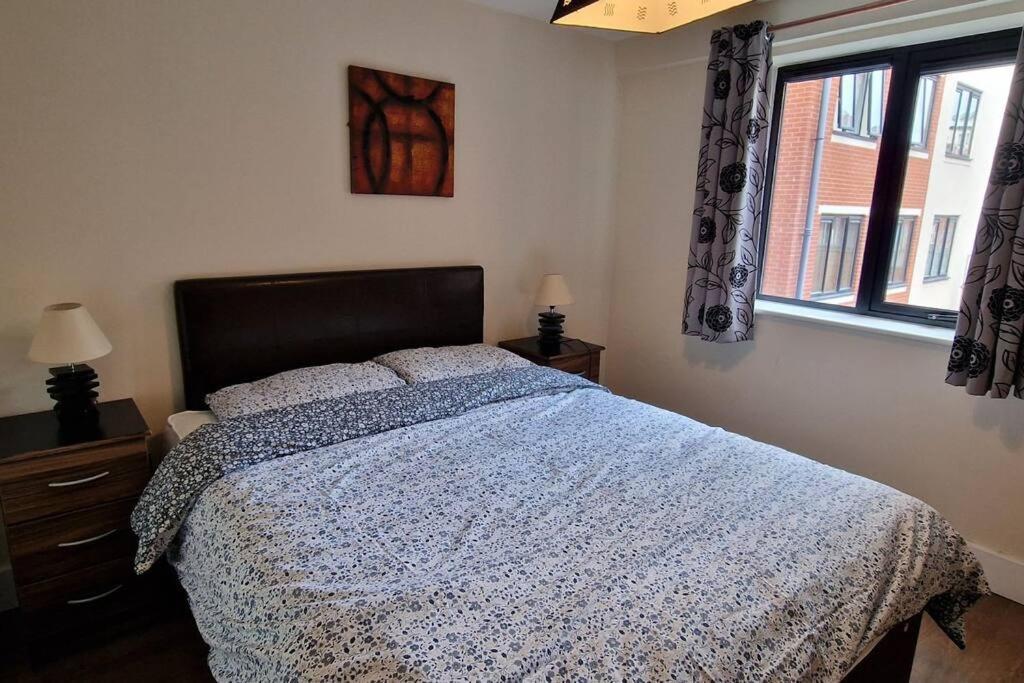 2 Bedroom Apartment Central Birmingham City Centre ภายนอก รูปภาพ
