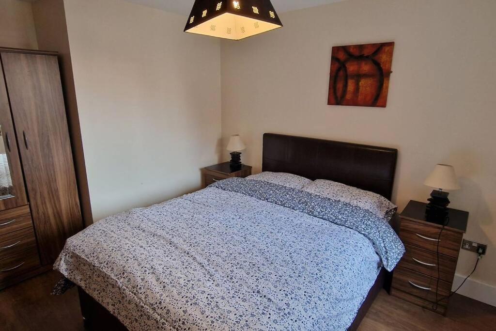 2 Bedroom Apartment Central Birmingham City Centre ภายนอก รูปภาพ